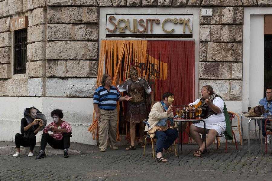 BENUR: CENTURIONI E IMMIGRATI, MISERIE DELLA ROMA MODERNA