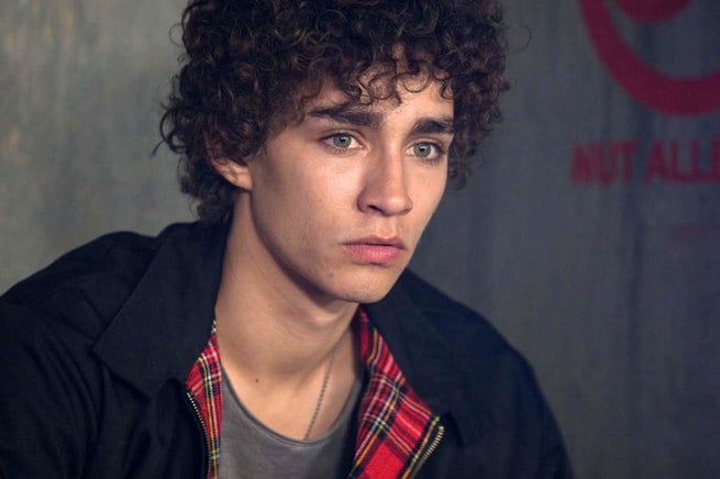 Robert Sheehan