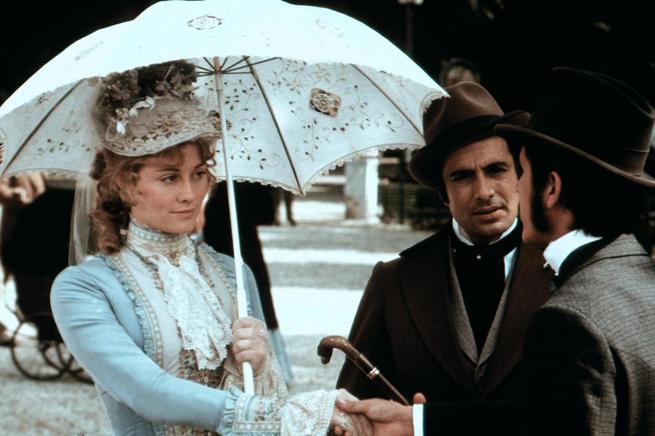 Cybill Shepherd, Duilio Del Prete, Barry Brown