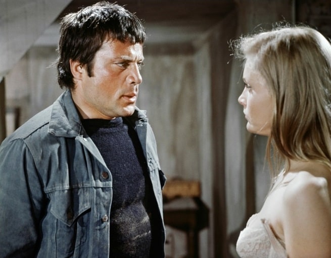 Oliver Reed, Carol Lynley