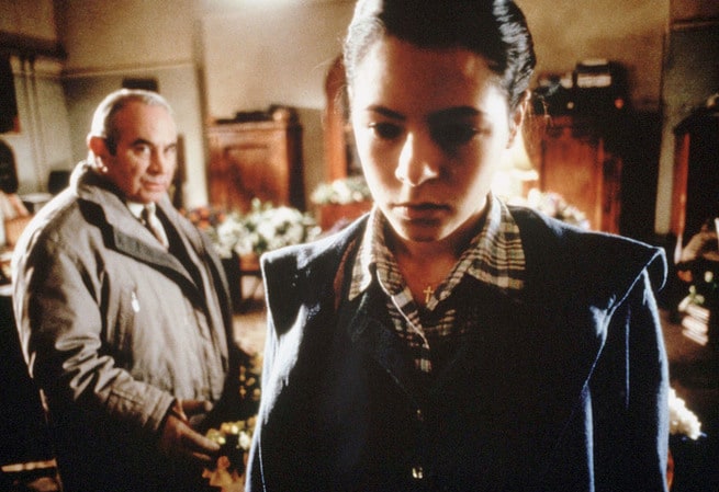 Bob Hoskins, Elaine Cassidy