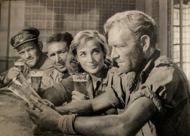 John Mills, Sylvia Syms, Harry Andrews, Anthony Quayle