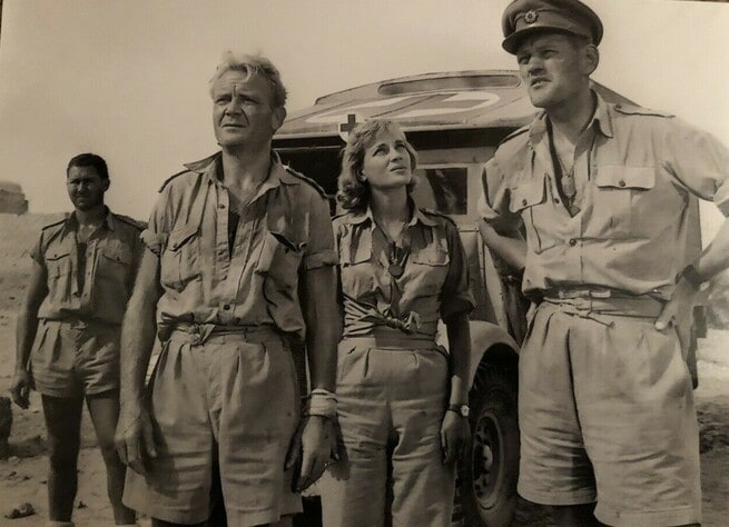 John Mills, Anthony Quayle, Sylvia Syms, Harry Andrews