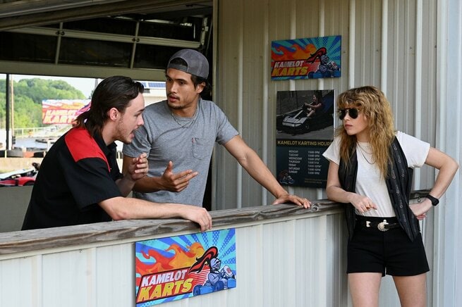 Natasha Lyonne, Luis Guzmán