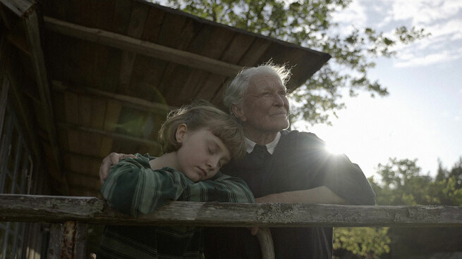 Glenn Close, Emily Matthews