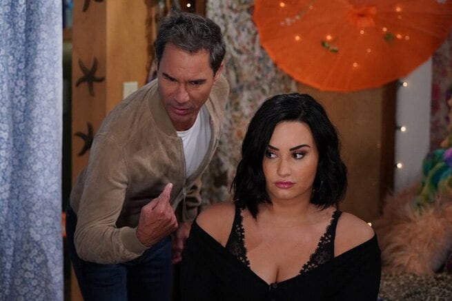 Eric McCormack, Demi Lovato