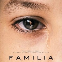 In sala: Familia